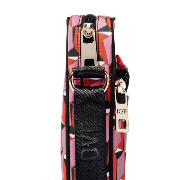 NWT DVF Diane Von Furstenberg X Target Pink Modern Geo Cellphone Holder - Picture 5 of 6